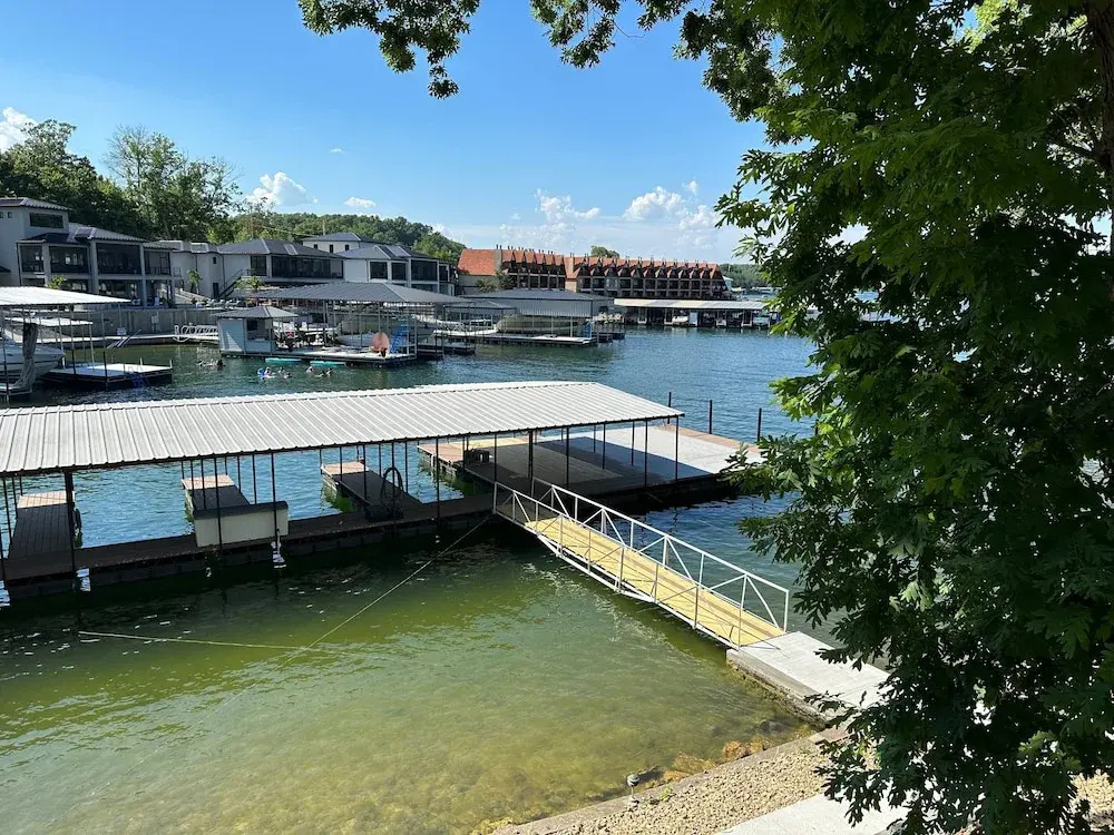 Our Cove Retreat - Perfect for Wave-free Swimming, Tanning & Prime Location Fun!