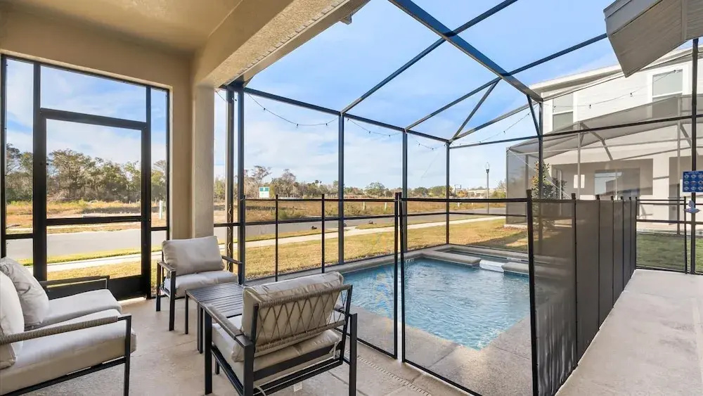 Family 5BR Villa w Pool Theatre Reunion Village