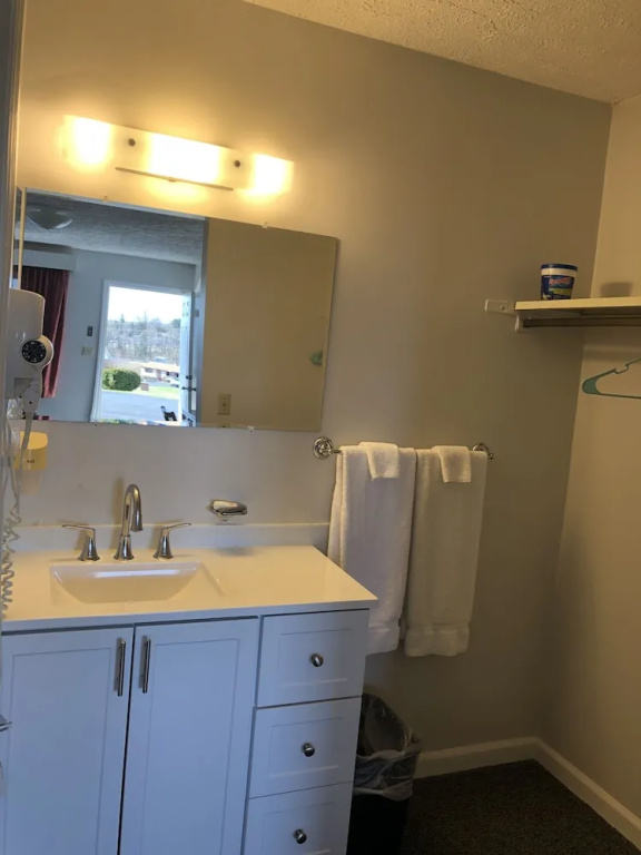Economy Quadruple room