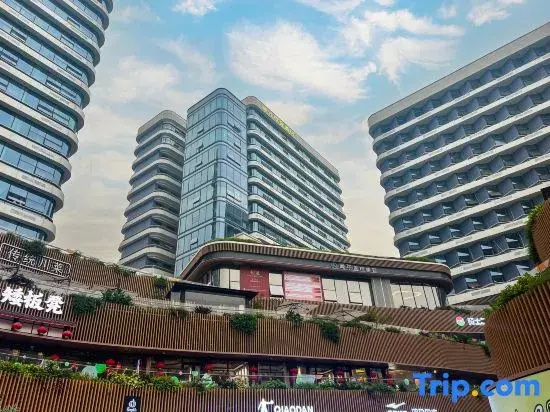 Trace E-sports Hotel (Chengdu Du Fu Thatched Cottage & SWUFE Metro Station Branch)