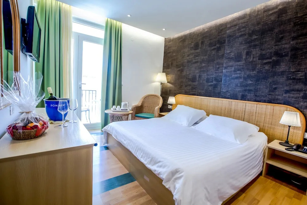 Standard Double room with balcony and with city view (full double bed)