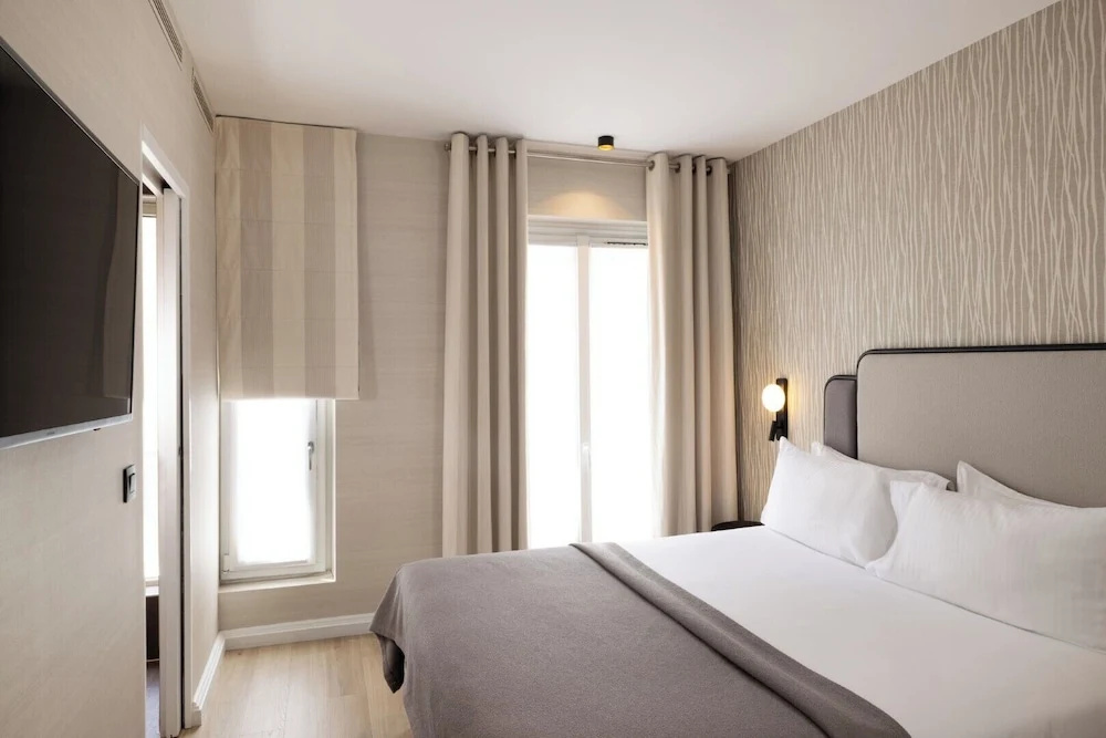Le 46 Hotel 67