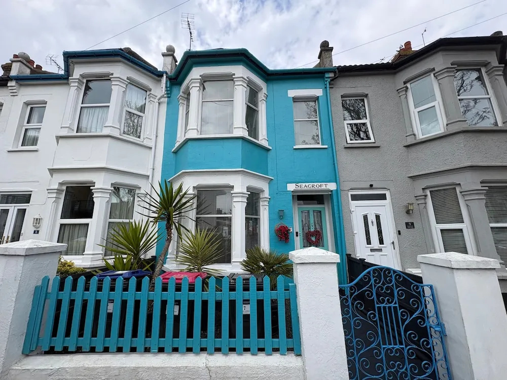 Coastal House Opposite Beach Sleeps 6 Pet Friendly