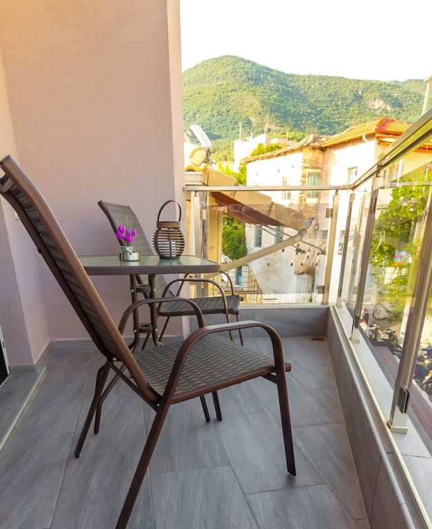 Deluxe Double room with balcony and with city view (full double bed)