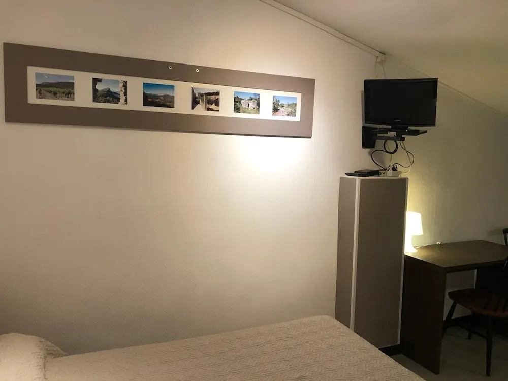 Voir la photo 4 — Hôtel des Etuves