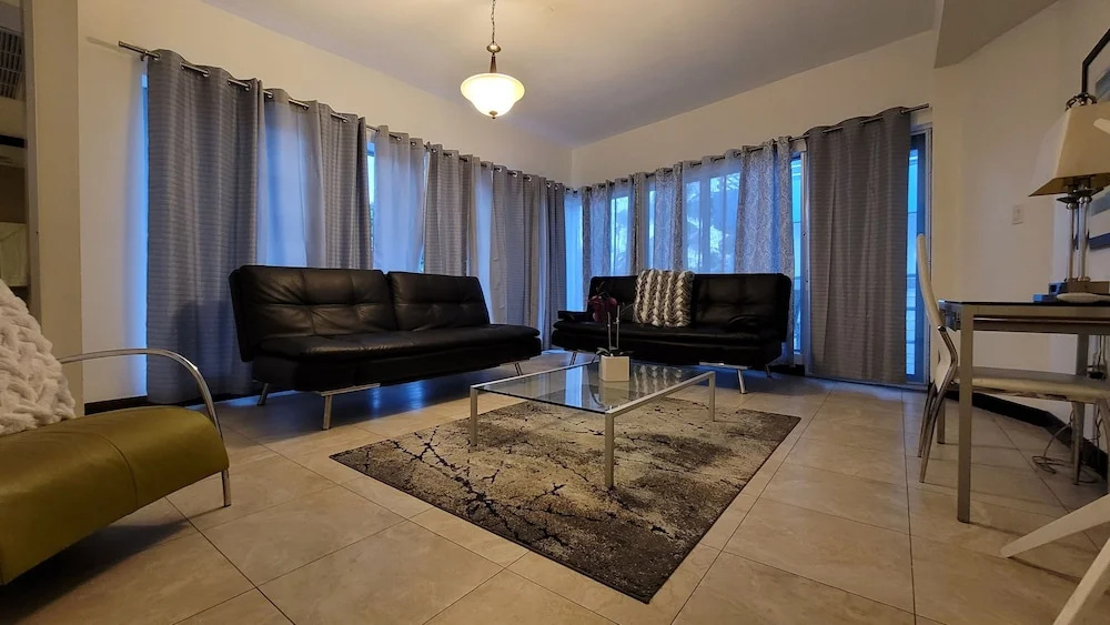 Strand Ocean Drive Suites - Chambres