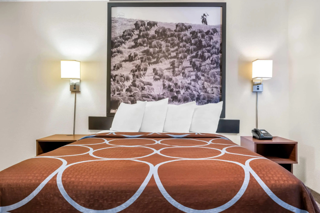Super 8 By Wyndham Custer/crazy Horse Area