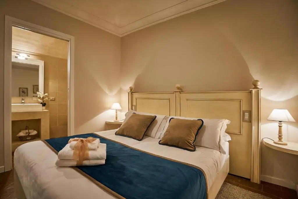 Standard Double room (full double bed)