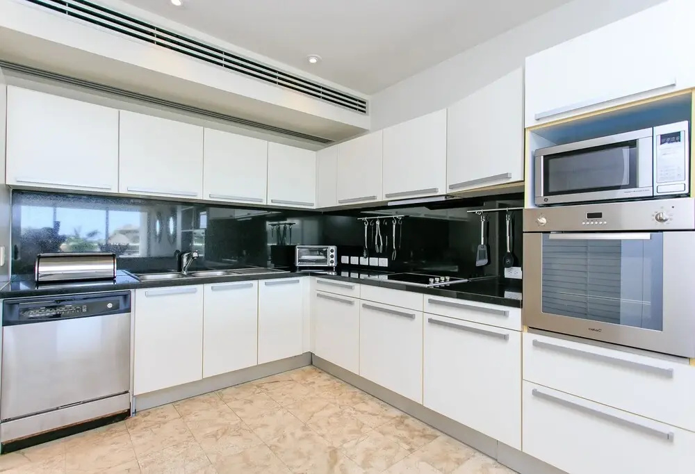 3 Bedrooms Luxury Apartment