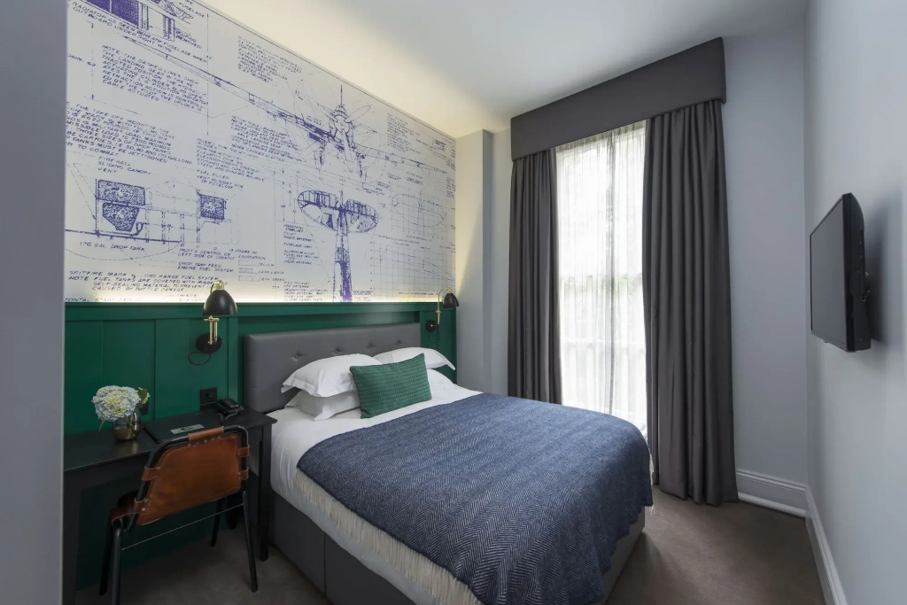 The Churchill Hotel image General