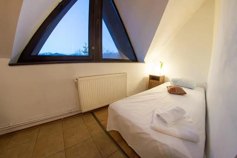 Standard Triple room with mountain view