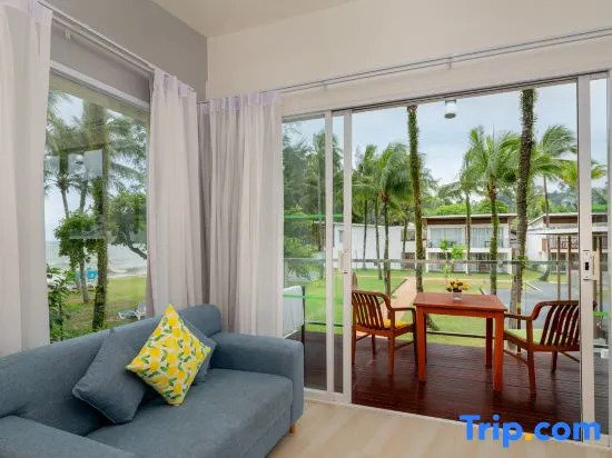 Двухместный номер Premier двуспальная кровать в The Briza Beach Resort Khaolak