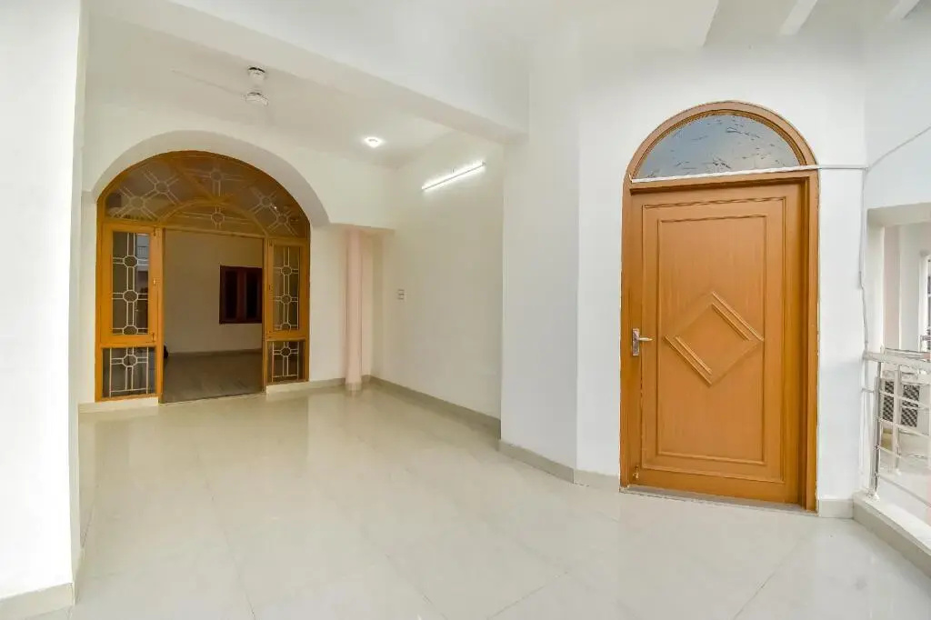 Kusum Lodge by OYO Rooms