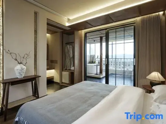 Standard Double room with view (full double bed)