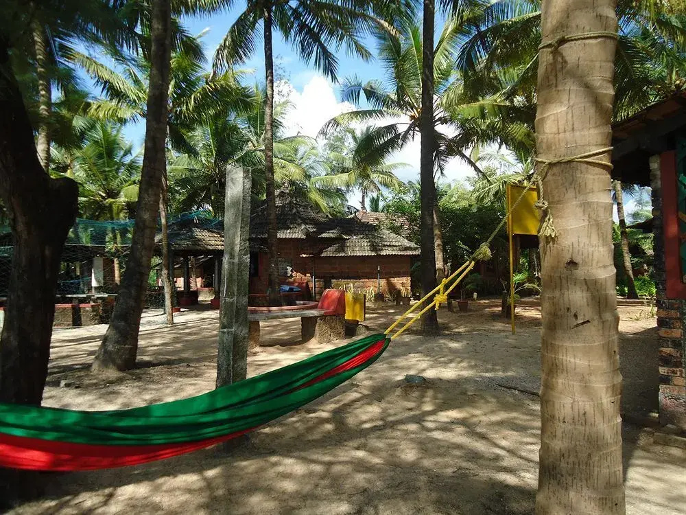 jüSTa Turtlebay on Sea