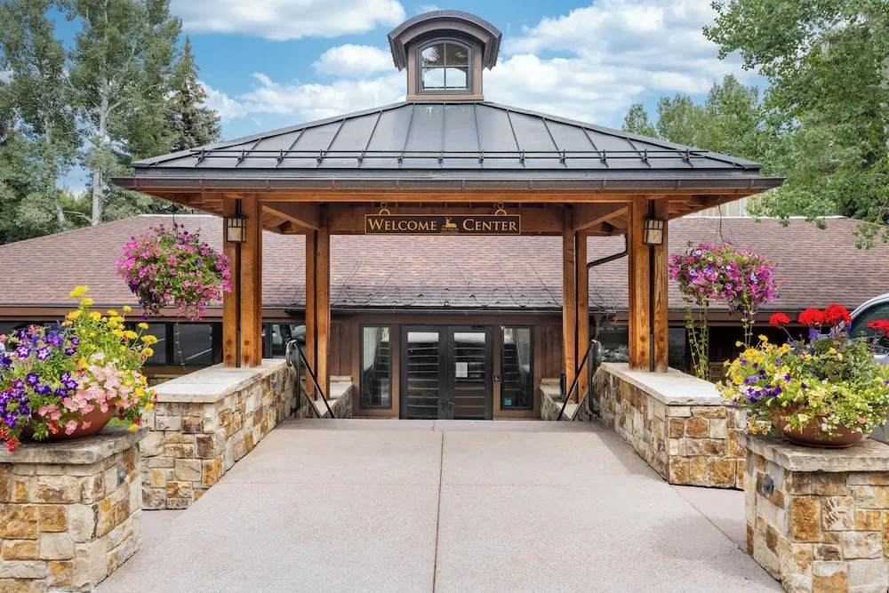 Countryside at Snowmass - CoralTree Residence Collection
