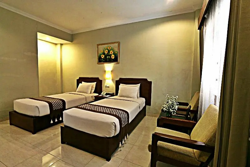 Cakra Kembang Hotel - Chambres