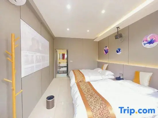 Standard Triple Family room