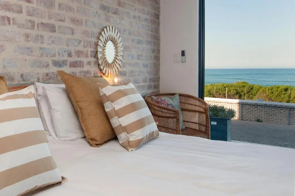 Standard Double room with sea view (full double bed)