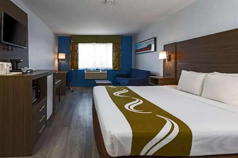 Standard Double room with balcony (full double bed)