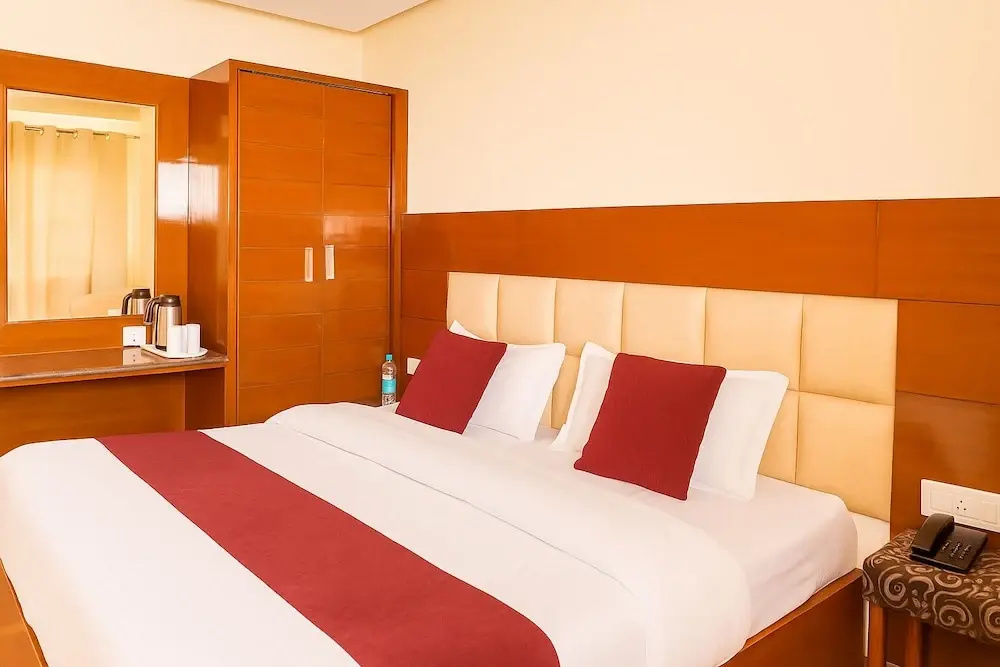 Hotel Samrat - On Mall Road - Chambres