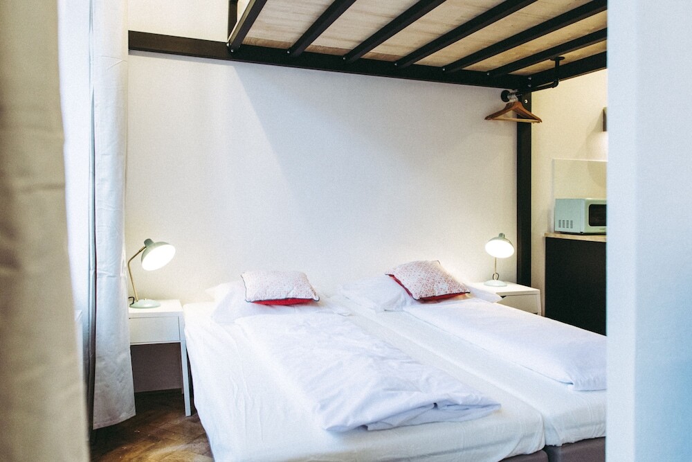 gallery_image_hidden_26