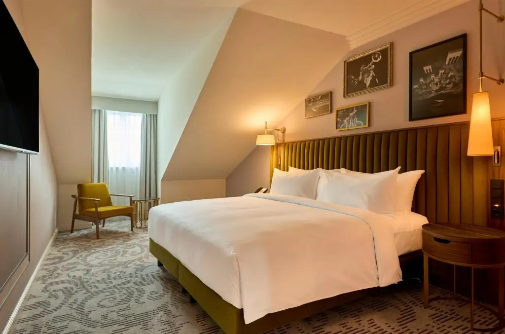 1 Bedroom Deluxe Double Suite (full double bed)