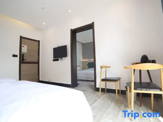 2 Bedrooms Suite