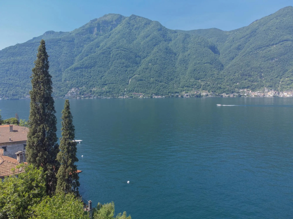Lavarell House - Best Lake View