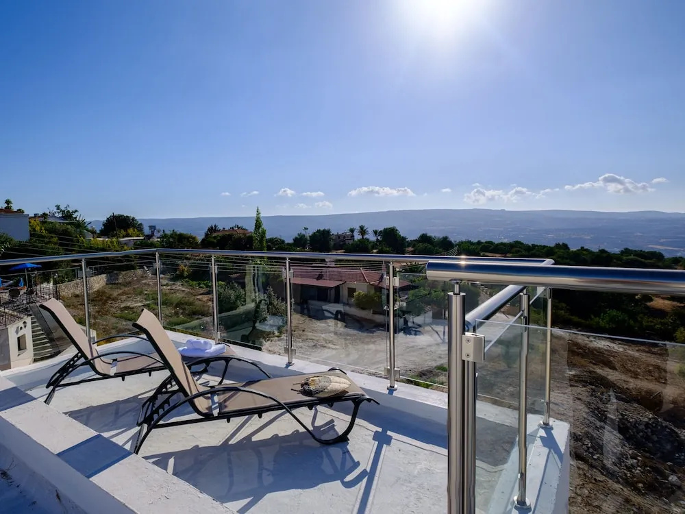 3-bdr Villa With Stunning Infinity Pool