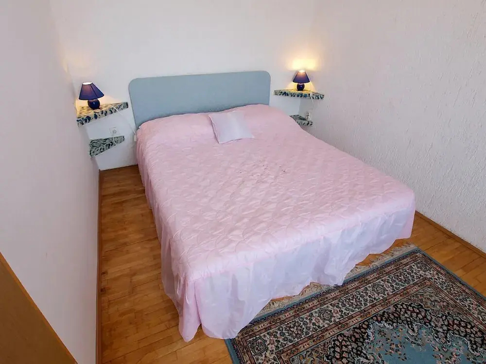 3 Bedrooms Apartment