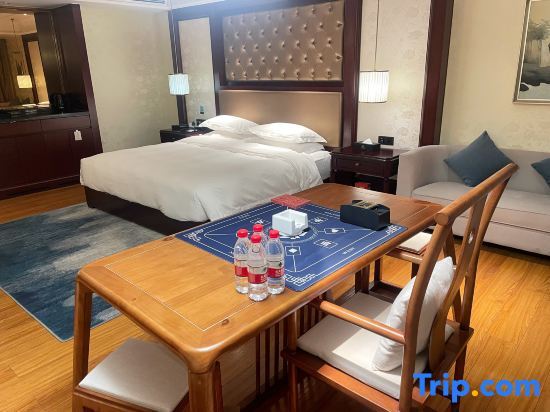 Номер Standard в Phoenix Hotel
