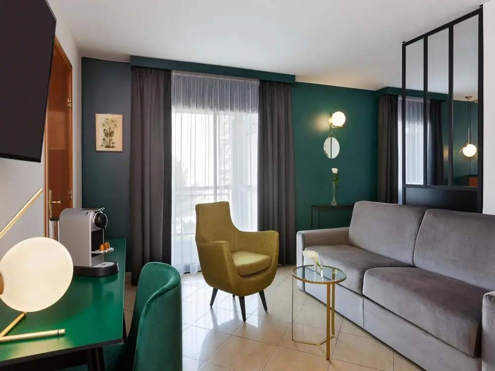 Junior Suite in Cannes for 4 Guests