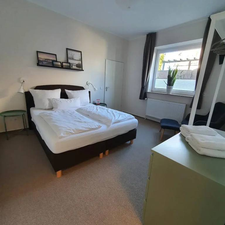 Standard Double room with garden view (full double bed)