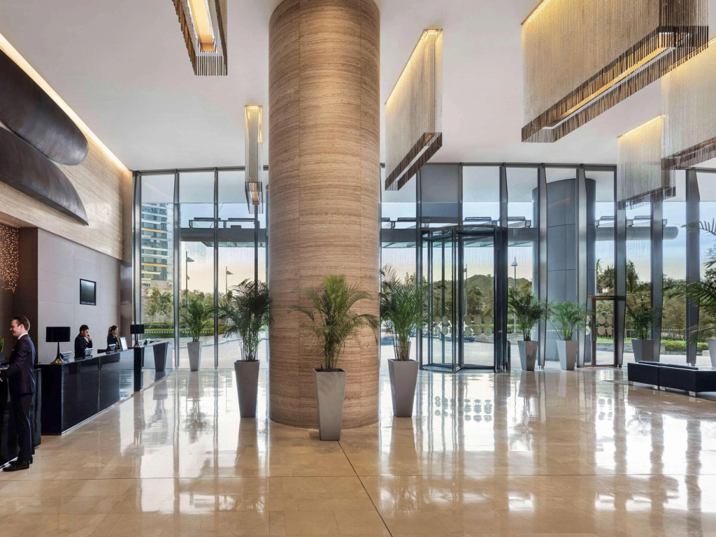 Lobby & Reception