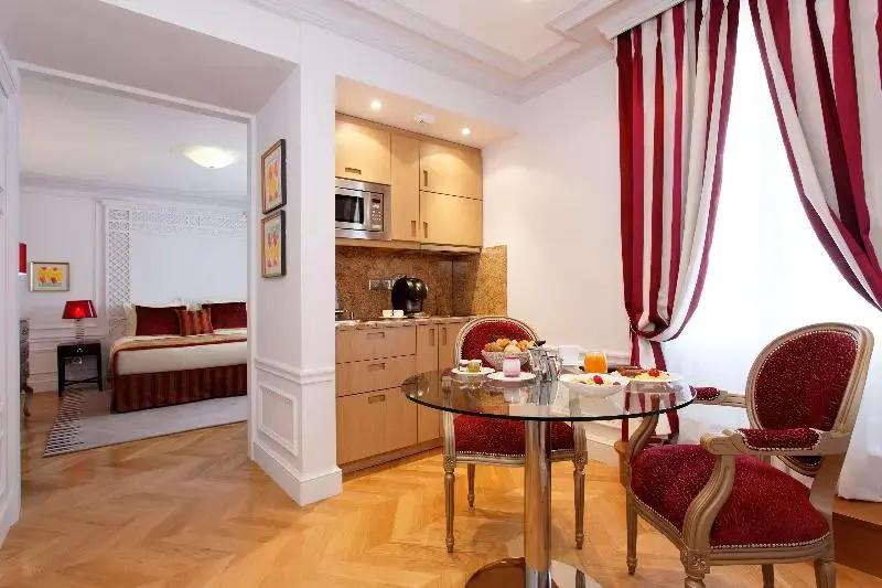 Majestic Hotel - SPA Champs Elysées - Chambres
