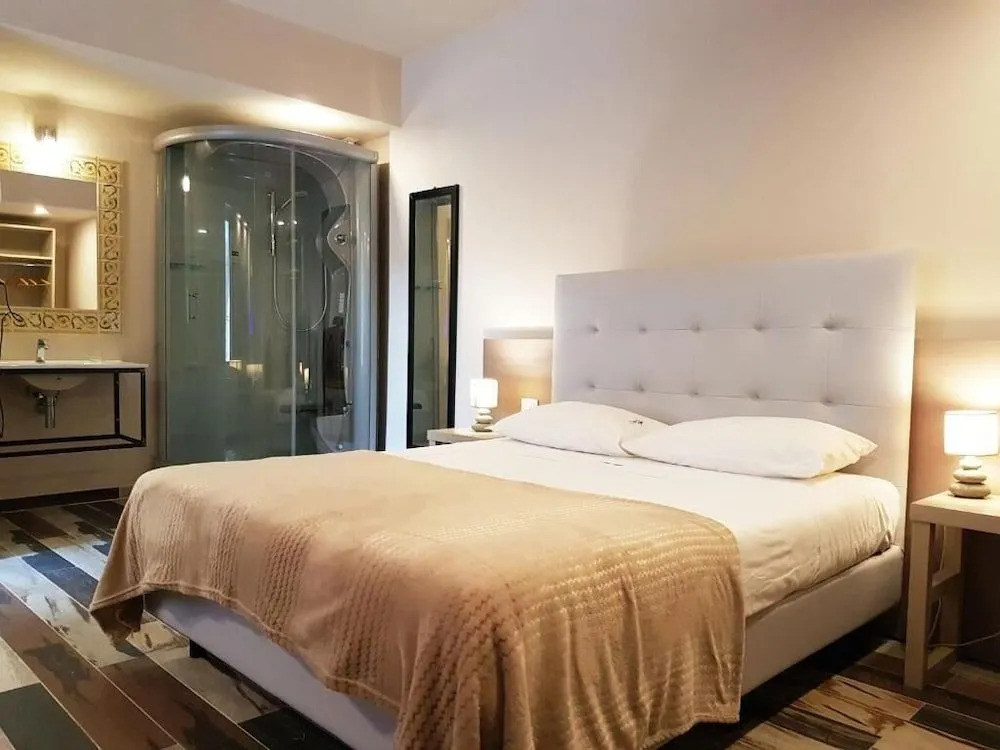 Don Ugo Luxury Rooms in Tropea by null