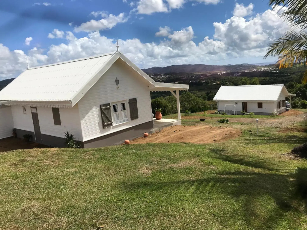 Villa 1 de standing 80m2 avec piscine et vue imprenable sur la mer et sur la campagne