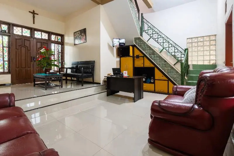 OYO 3026 Nurul Family Residence