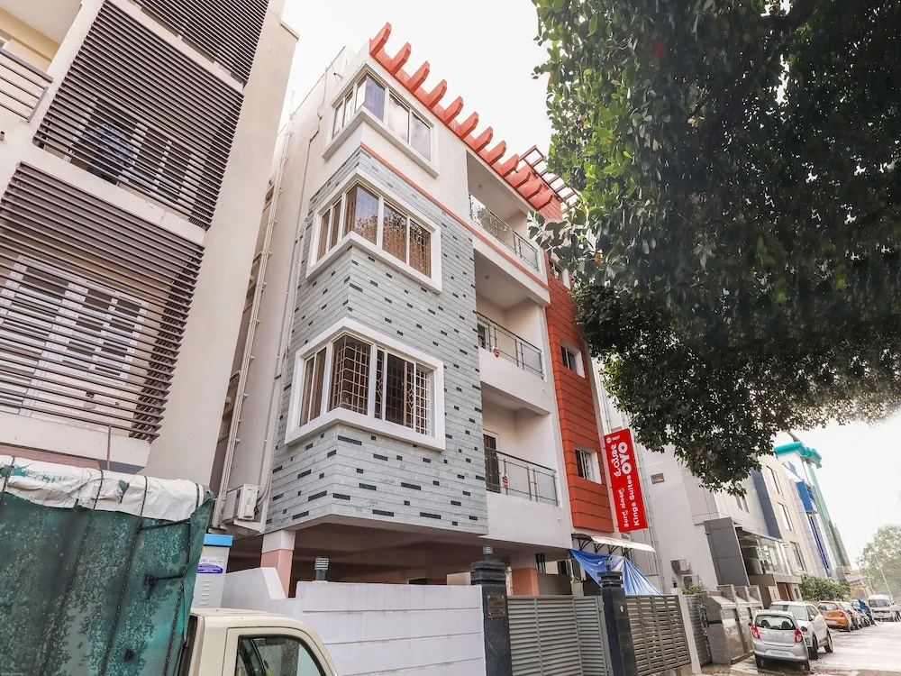 OYO 10026 Hotel Kings Suites