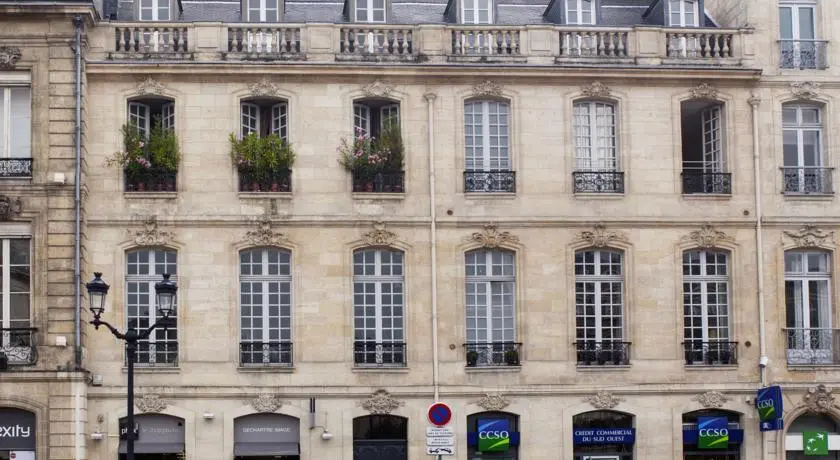 Magnifique Appartement Climatise Avec Parking - Allee de Tourny