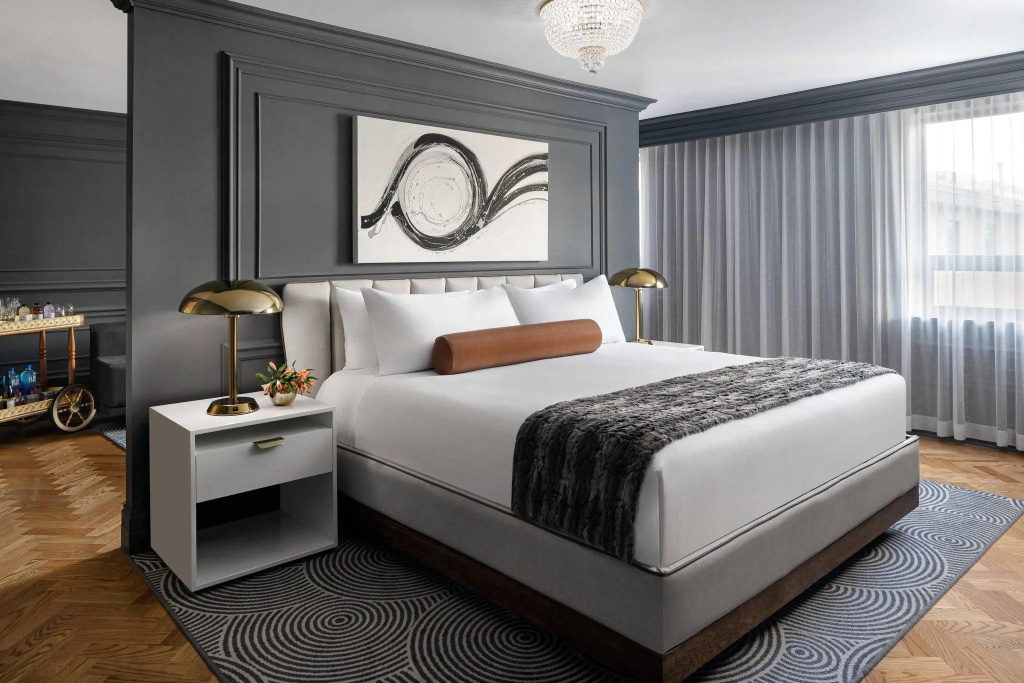 1 Bedroom Premium Double Suite with courtyard view (full double bed)