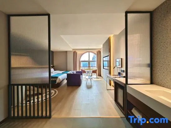 Deluxe Family room
