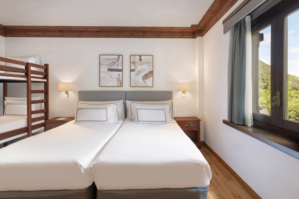 Standard Double Family room (bunk bed)