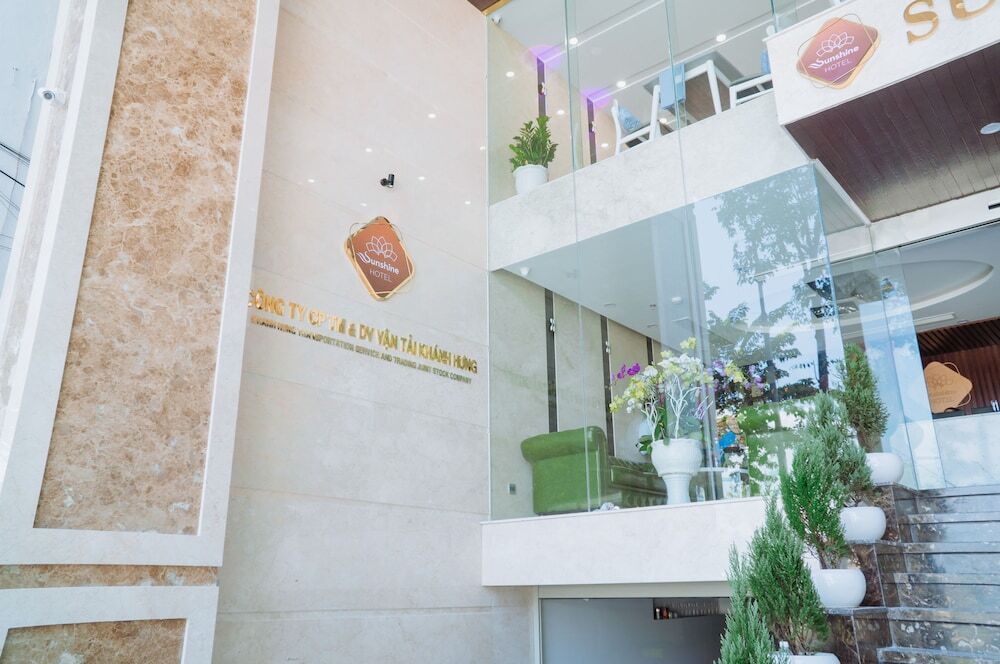 Sunshine hotel