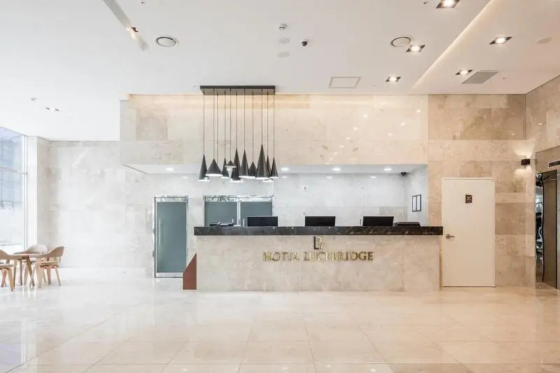 Hotel Lucebridge — 2