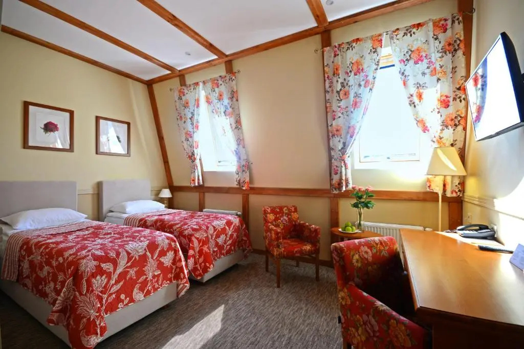 Premier Hotel Pochaiv - Chambres