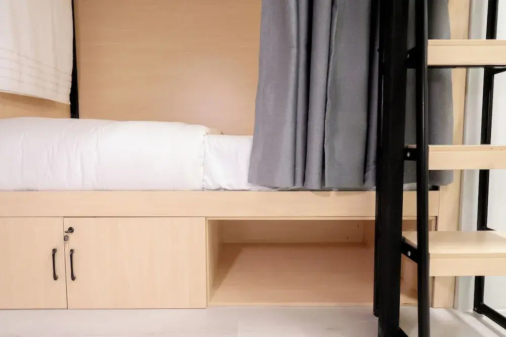 Economy room
