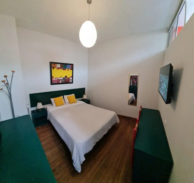 Economy room