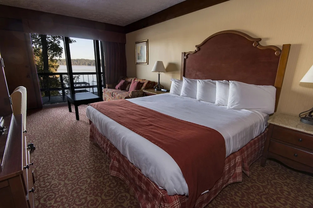 Standard Double room with balcony (full double bed)